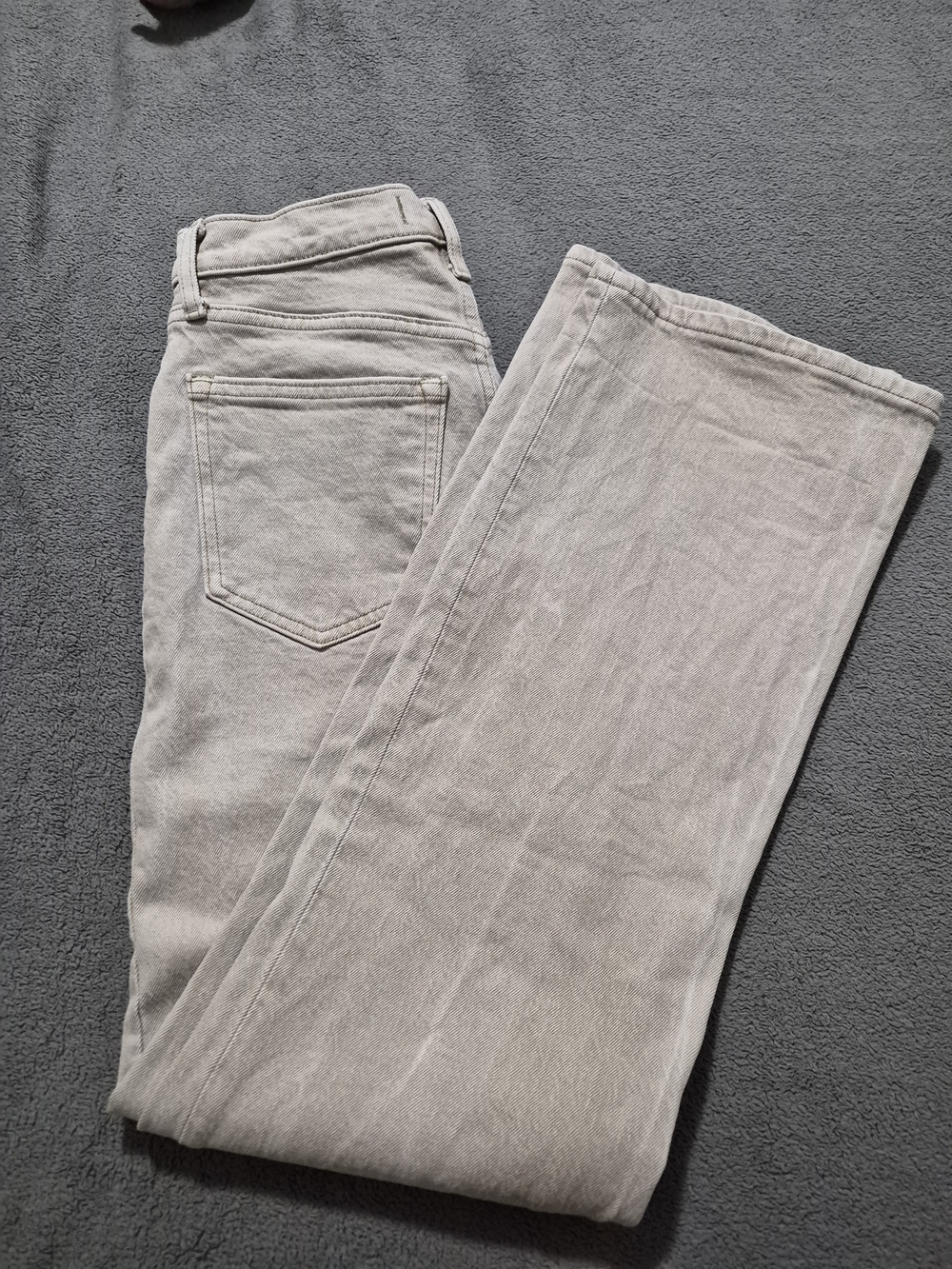 Abercrombie & Fitch Straight-Leg Jeans in Light Taupe
